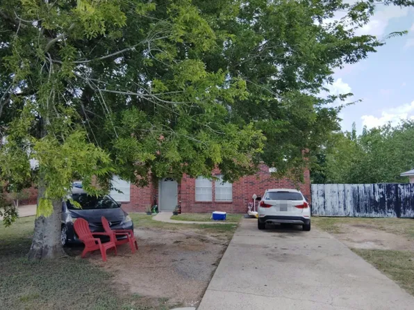 8018 Lanham Ln, Houston, TX 77075