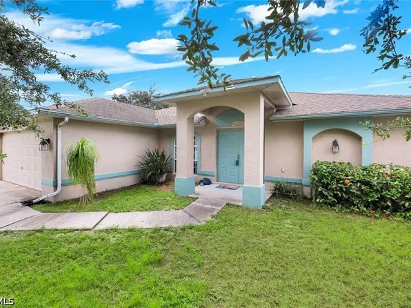 410 SW 7th Ct, Cape Coral, FL 33991