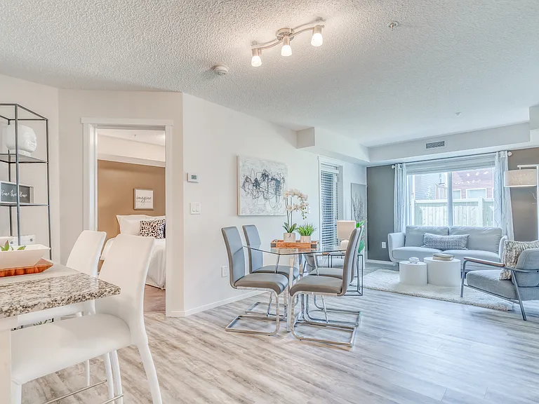 25 Clydesdale Ave — Photo 38