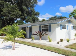 2033 Sandrala Dr, Sarasota, FL 34231