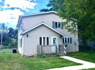 1707 18th Ave, Sterling, IL 61081