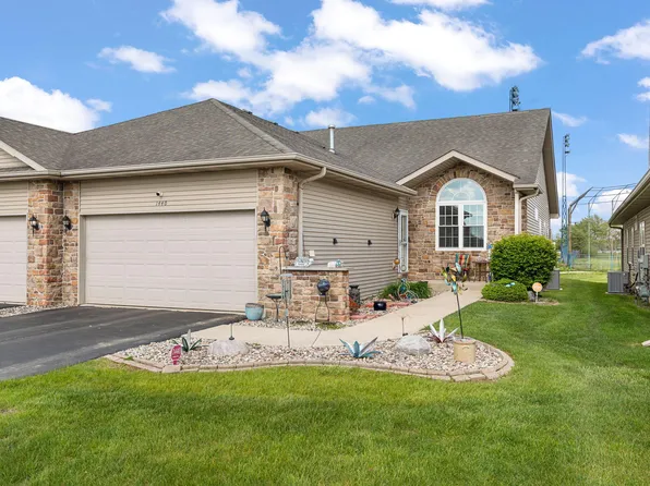 1440 Bohling Pl, Crown Point, IN 46307