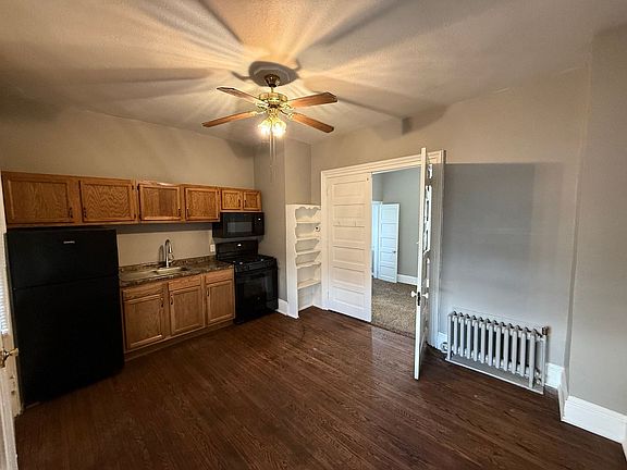 2nd image of 303 W Dewald St APT 1B