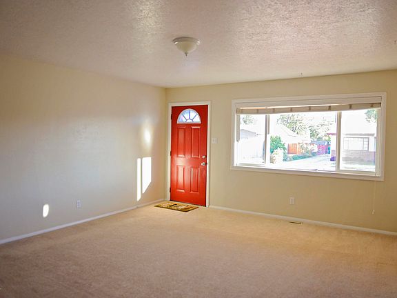 4th image of 712 E 22nd St