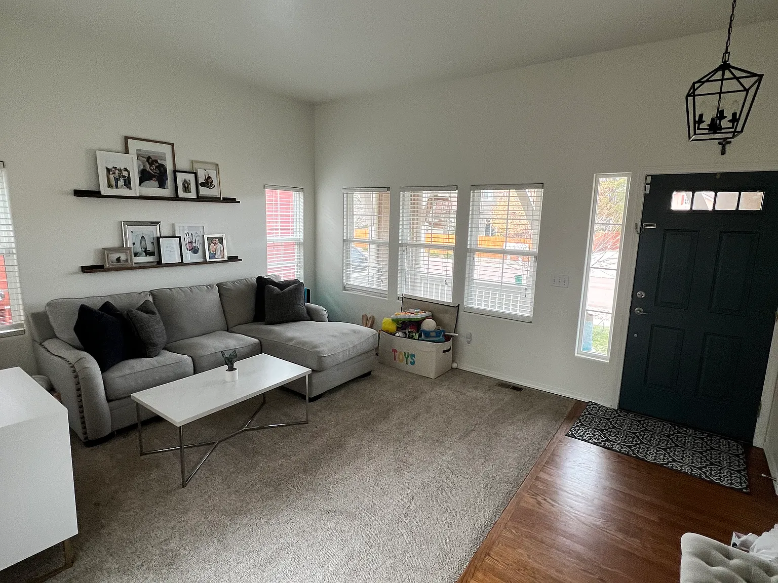5 bed, 3.5 bath, 2842 sqft, $2,950 — Photo 3