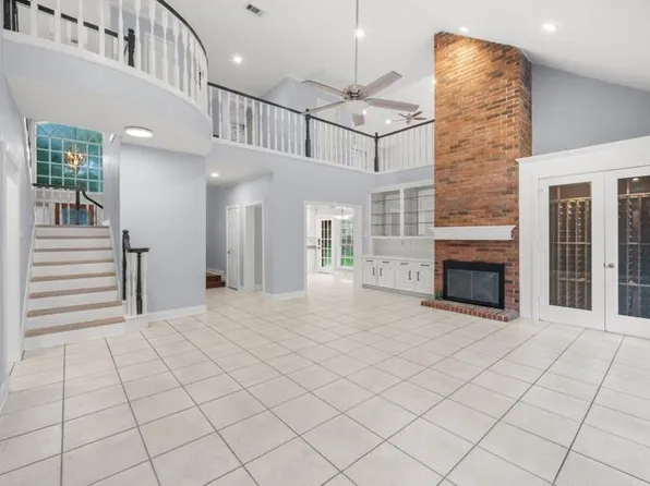 3622 Springhill Ln, Sugar Land, TX 77479