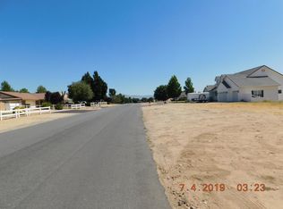 19045 Sorrel Dr, Apple Valley, CA 92308