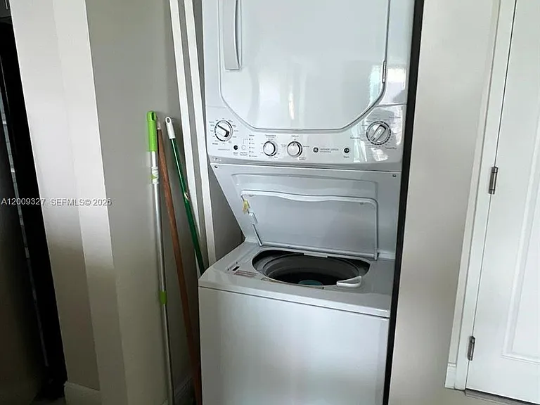 1861 NW South River Dr #1408 — Photo 27