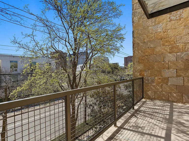3800 Holland Ave #4 — Photo 31