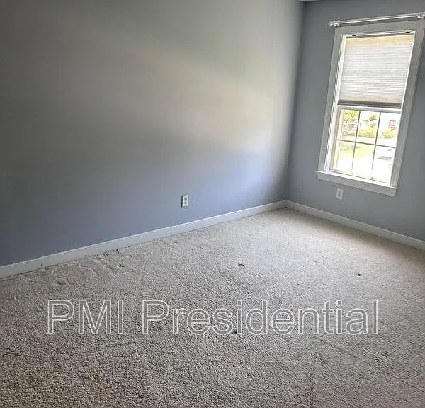 1213 Hawkins Wood Cir — Photo 12