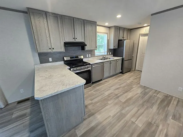 109 Maple Dr #47 — Photo 6
