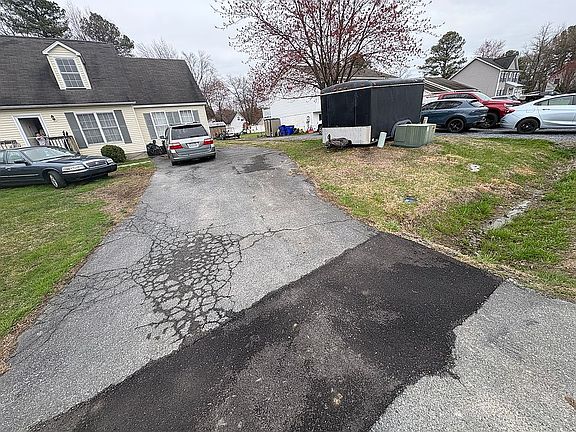 2nd image of 606 Old Love Point Rd