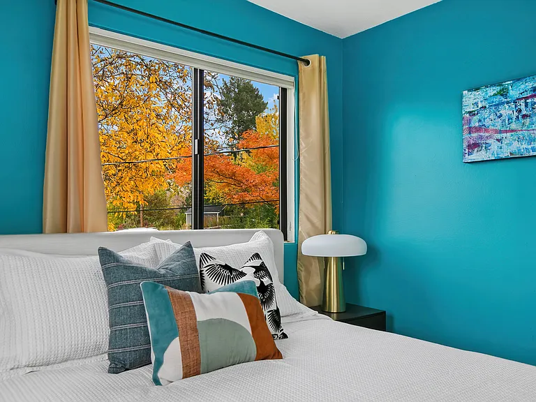 220 W Horizon Dr — Photo 32