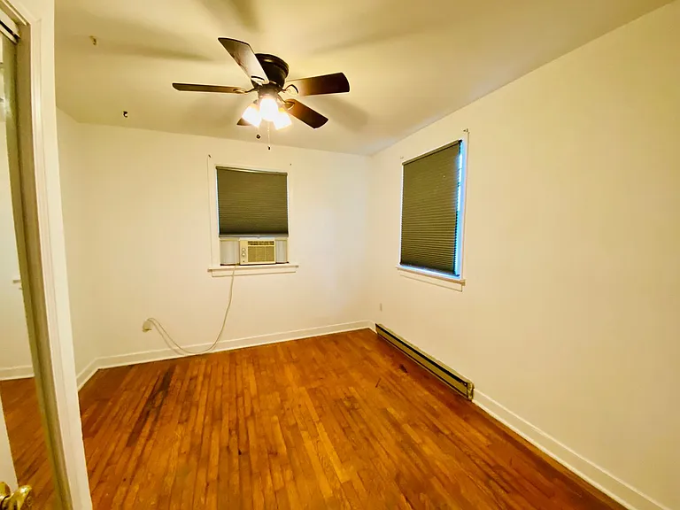 4913 Monument Avenue — Photo 18
