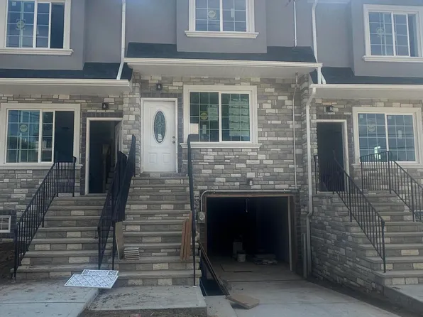 462 Robinson Ave, Staten Island, NY 10312