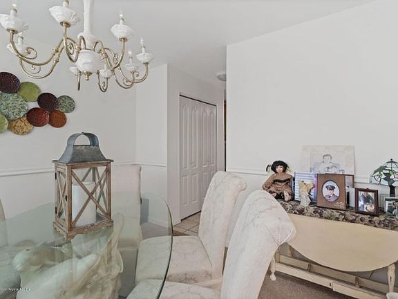 5th image of 12 Woodland Ct