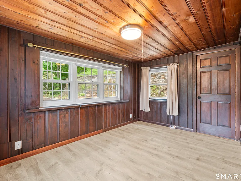 399 Hawthorne Ave — Photo 21