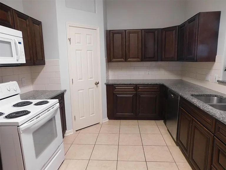2710 Grants Lake Blvd #K1 — Photo 28