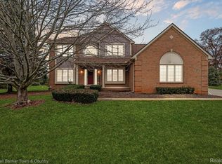 274 Carnoustie, Highland, MI 48357