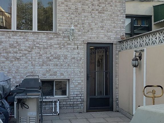 5th image of 28-49 48th St