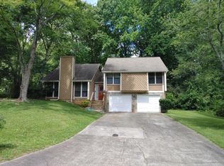 1016 Chapman Ln, Stone Mountain, GA 30088