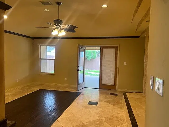 4 bed, 2060 sqft, $1,850 — Photo 4