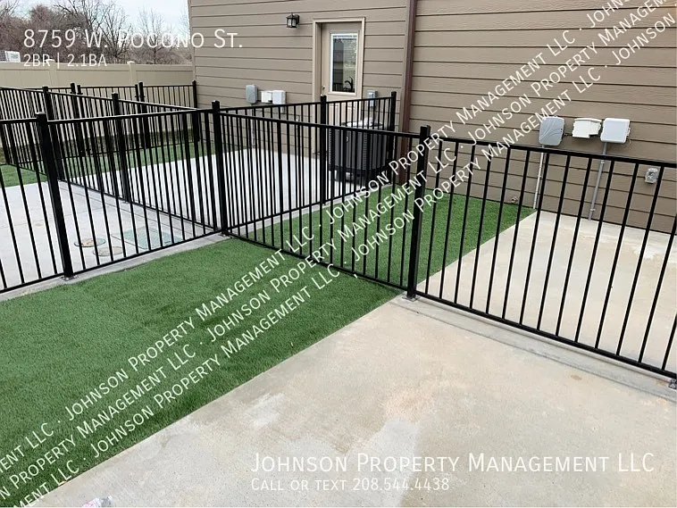 8759 W Pocono Ln — Photo 16