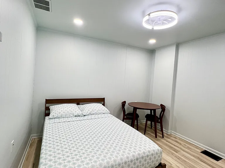 101 E Main St #1A — Photo 12