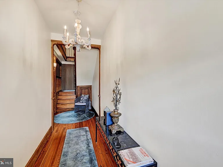 1625 Saint Paul St — Photo 18