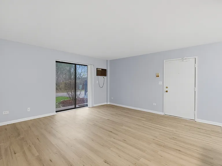 621 Virginia Rd #107 — Photo 2