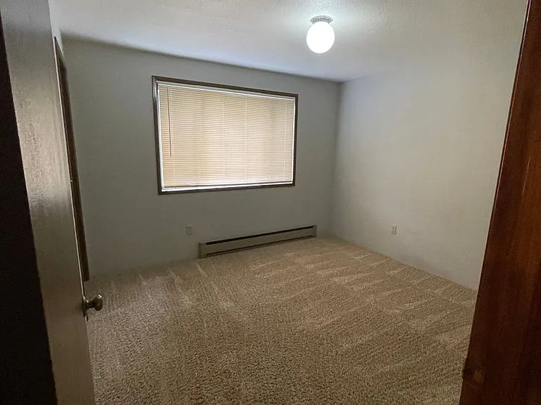 2462 Hawkins St — Photo 18