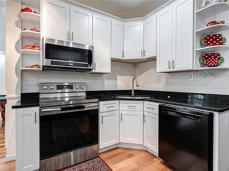 168 Highgrove Dr — Photo 48