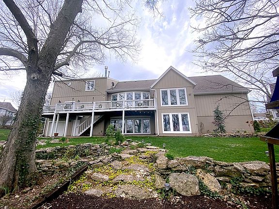 4th image of 101 Sugarland Dr