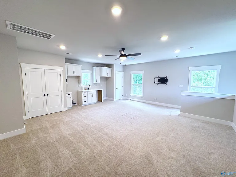 215 Saint Louis St — Photo 37