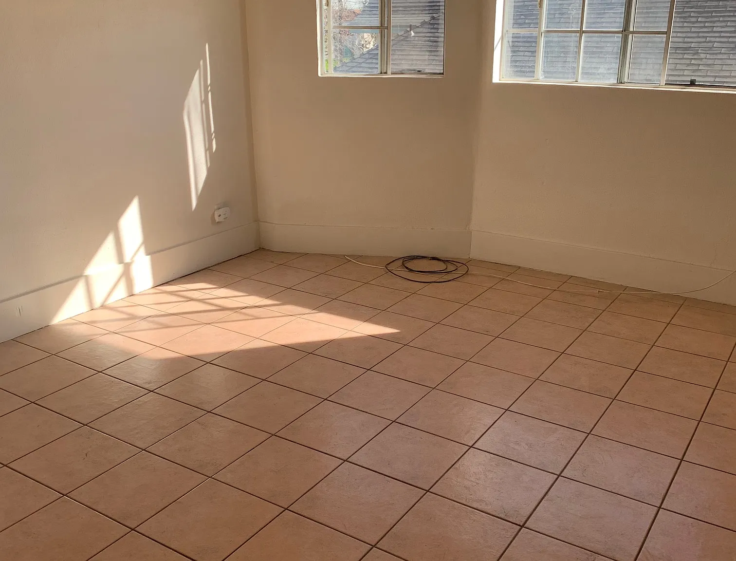 2 bed, 900 sqft, $2,250 — Photo 4
