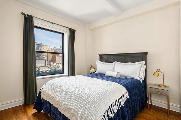 Sold by Compass | media 7