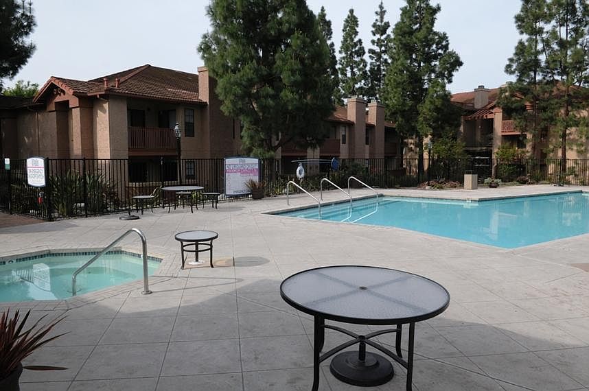 1st image of 12055 Alta Carmel Ct Unit 182