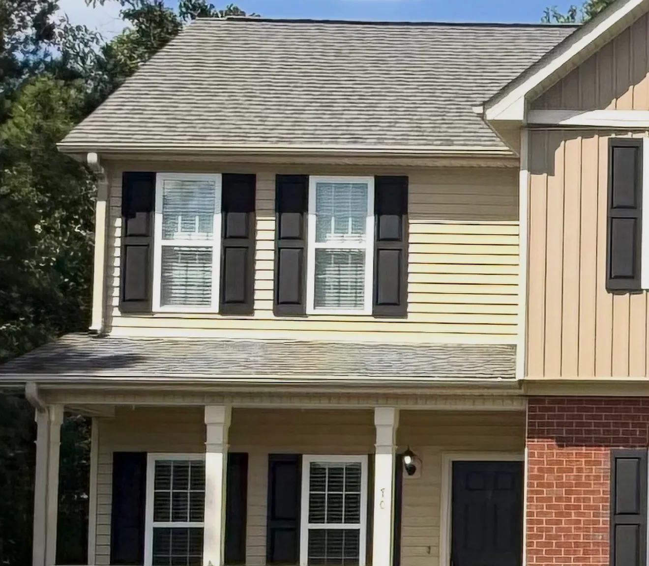3 bed, 2.5 bath, 1985 sqft, $2,050 — Photo 2