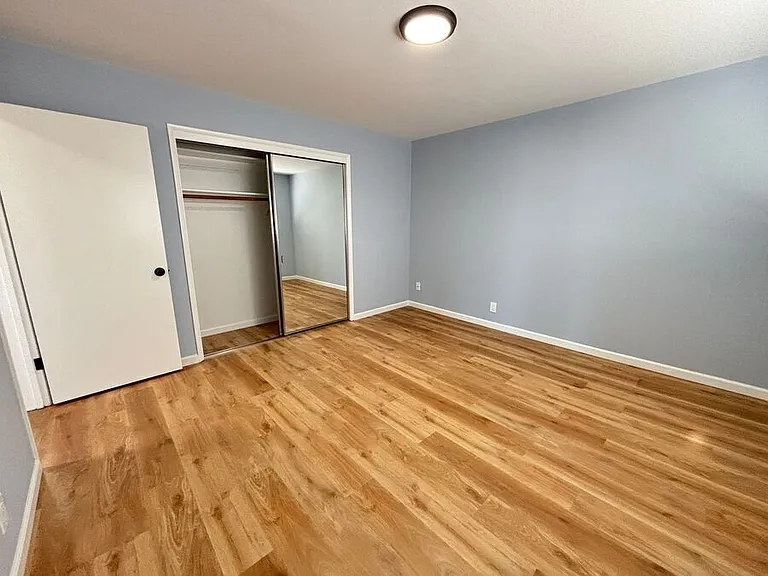 210 Athol Ave #10 — Photo 12