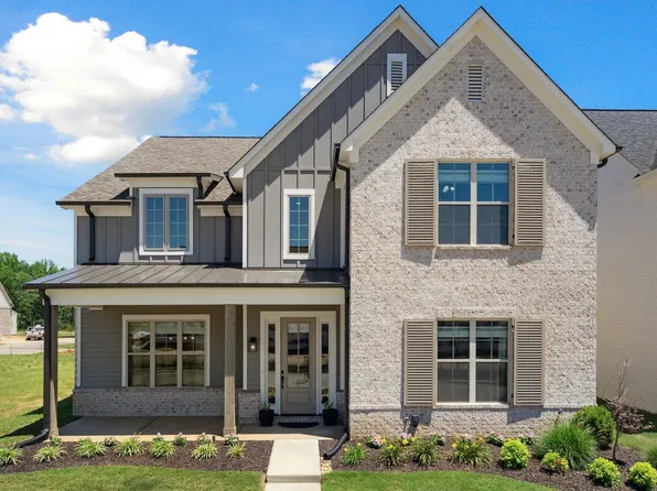 455 Valley Forge Ln, Rossville, TN 38066