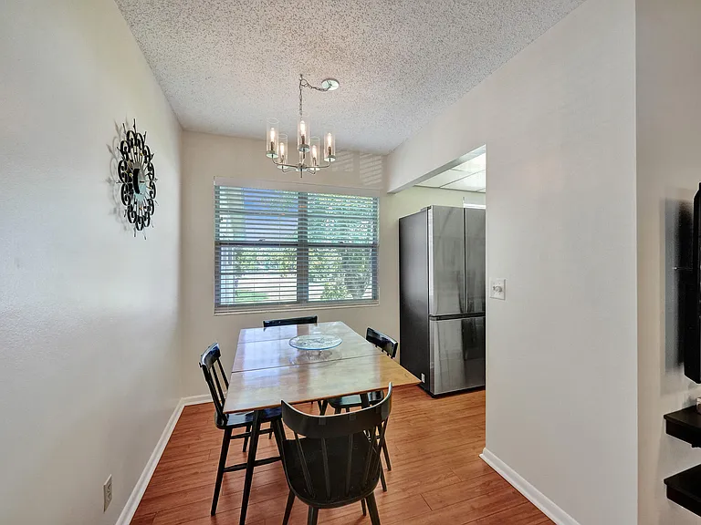 232 Farnham Cres #232-J — Photo 8
