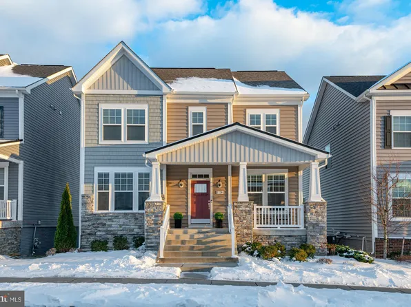 1324 Scheer St, Brunswick, MD 21716