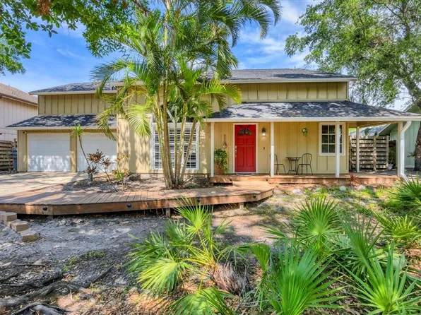 4063 Woodview Dr, Sarasota, FL 34232