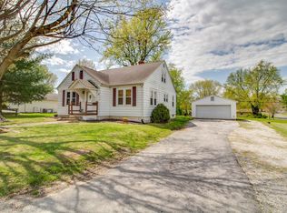 108 Edwards St, Cottage Hills, IL 62018