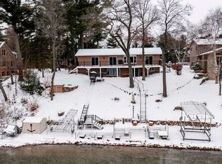 N2980 Highland Ln, Waupaca, WI 54981