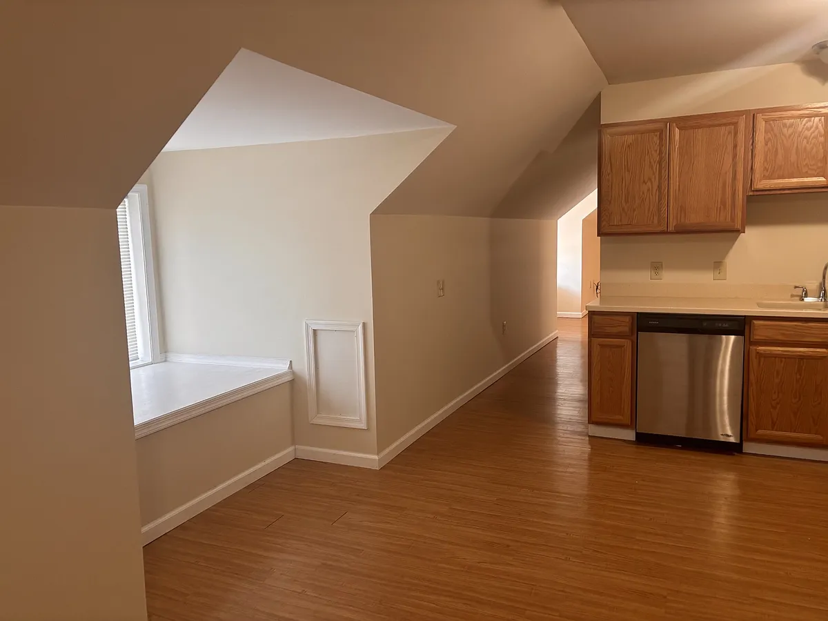 Building Photo - 1605 N Mulberry St #302