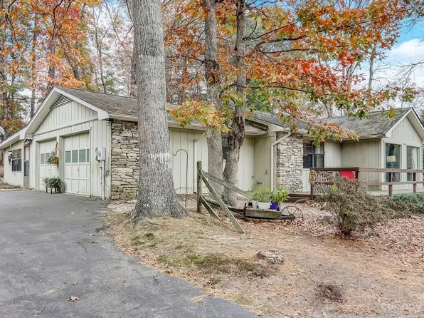 163 Atwood Dr, Hendersonville, NC 28792