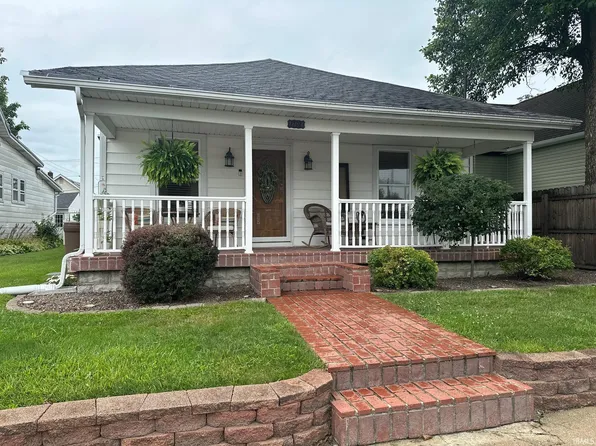 1702 E 13th St, Muncie, IN 47302