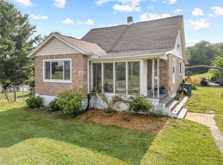 285 Dunlap Dr NE, Christiansburg, VA 24073