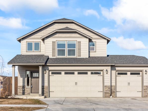 2497 NW Hemlock Way, Redmond, OR 97756